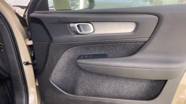Volvo XC40 2.0 B3 G Core Auto