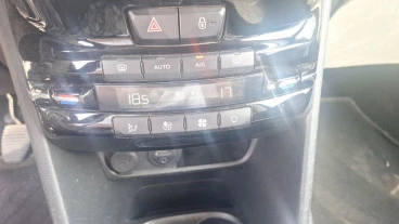 Peugeot 2008 Allure 1.6 BlueHDi 73KW (100CV)