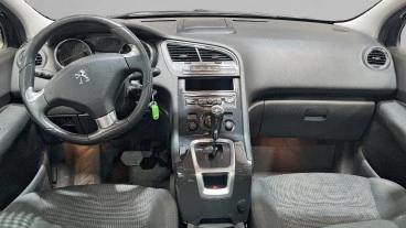 Peugeot 5008 Allure 1.6 THP 155 Automático