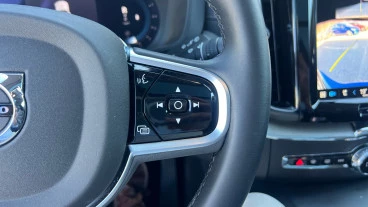 Volvo XC60 2.0 B5 G MHEV Ultra Dark Auto AWD
