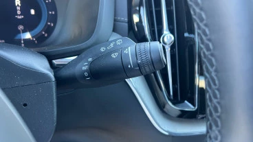 Volvo XC60 2.0 B5 G MHEV Ultra Dark Auto AWD