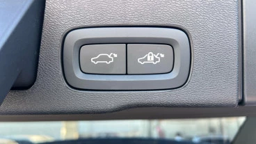 Volvo XC60 2.0 B5 G MHEV Ultra Dark Auto AWD