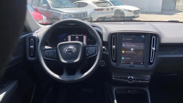 Volvo XC40 2.0 B3 G Essential Auto