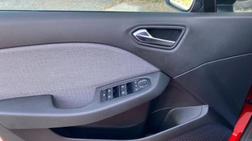 Renault Clio techno Eco-G 100cv (74kW)