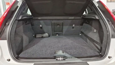 Volvo XC40 2.0 D4 AWD Business Plus Auto