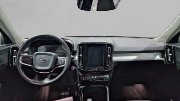 Volvo XC40 2.0 D4 AWD Business Plus Auto