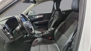 Volvo XC40 2.0 D4 AWD Business Plus Auto