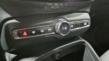 Volvo XC40 2.0 D4 AWD Business Plus Auto