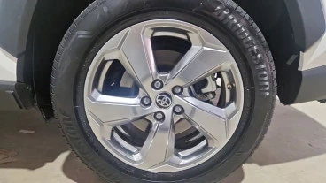Toyota Rav4 2.5l 220H Advance