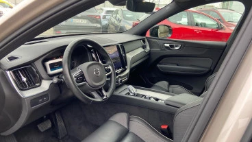 Volvo XC60 2.0 T6 AWD Recharge Ultra Dark Auto