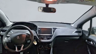 Peugeot 208 5P STYLE 1.2L PureTech 60KW (82CV)