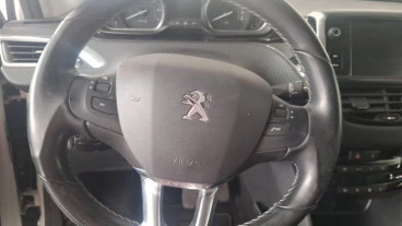 Peugeot 2008 Allure 1.2 PureTech 96KW (130CV)