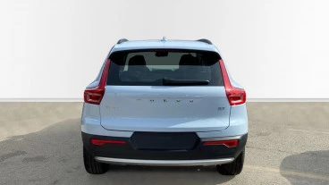 Volvo XC40 2.0 B3 G Essential Auto