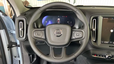 Volvo XC40 2.0 B3 G Essential Auto