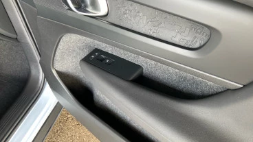 Volvo XC40 2.0 B3 G Essential Auto