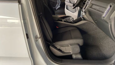Volvo XC40 2.0 B3 G Essential Auto