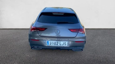 Mercedes-Benz CLA CLA 200 D DCT 4MATIC Shooting Brake