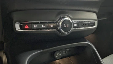 Volvo XC40 2.0 B3 G Core Auto