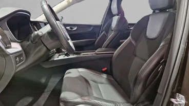 Volvo XC60 2.0 D4 Business Plus Auto