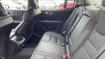 Volvo S60 B4(G) FWD Plus Dark Auto