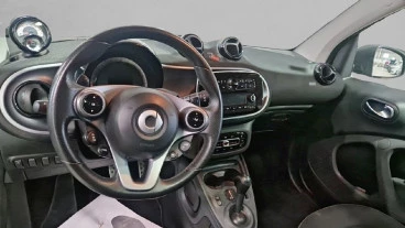 Smart fortwo 0.9 66kW (90CV) COUPE