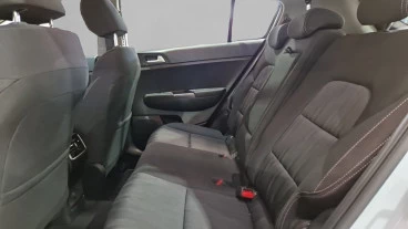 Kia Sportage 1.6 MHEV Business 100kW (136CV) 4x4