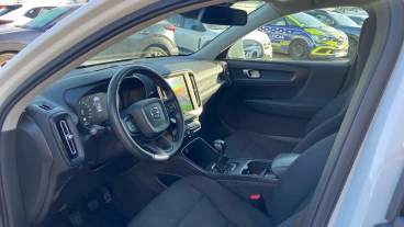 Volvo XC40 1.5 T2 Momentum Core