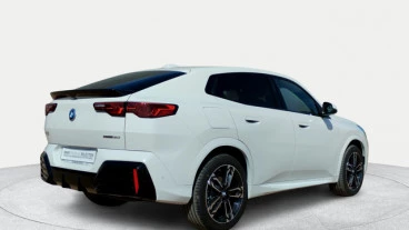 BMW iX2 eDrive20