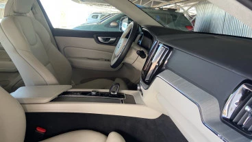 Volvo XC60 2.0 T6 AWD Recharge Plus Dark Auto