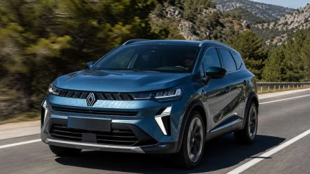 Renault Symbioz 2026: características, versiones, motores y tecnología híbrida