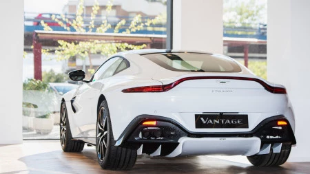 Su Aston Martin  tan sólo a un paso, condiciones de financiación preferentes