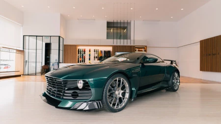 ASTON MARTIN VALIANT - Quando a Excelência se torna Realidade 