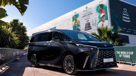 Estreno del nuevo Lexus LM en la final 8 de la Copa Davis