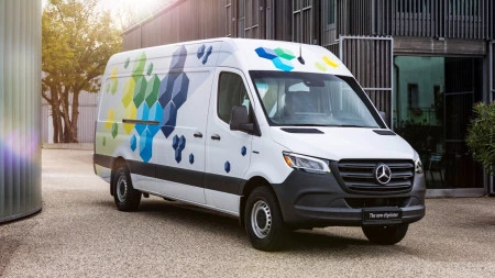 Nuevo Mercedes eSprinter 2023: la furgoneta más versátil alcanza ahora los 400 km de autonomía