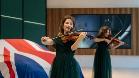 Lançamento do novo Aston Martin Vantage Roadster 