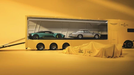   A Breitling e a Aston Martin dão vida a um legado partilhado