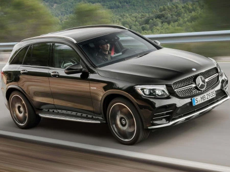 Mercedes GLC.