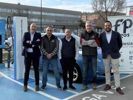Cesión de vehículos y acuerdo de colaboración con Salesianos - Padre Aramburu Burgos