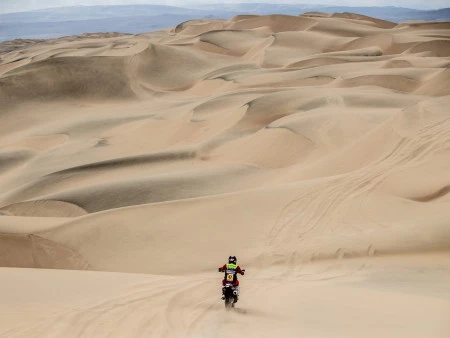 Honda se atreve con el desafío ‘Misión 1000’ del Dakar 2024 con el HYSE-X1