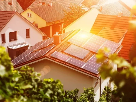 El autoconsumo ha llegado y la movilidad eléctrica ha sido uno de los grandes avances para conseguirlo.