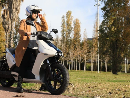 ¿POR QUÉ COMPRAR UNA MOTO ELÉCTRICA? 