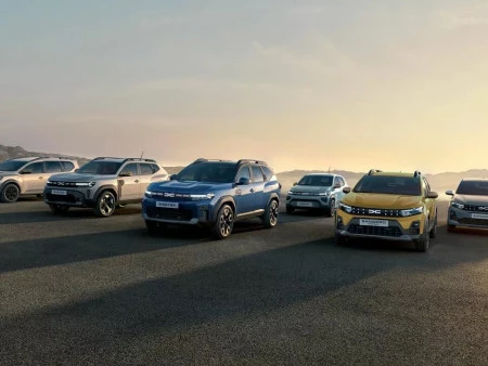 Dacia amplía su gama con modelos híbridos y eléctricos accesibles para todo tipo de conductor