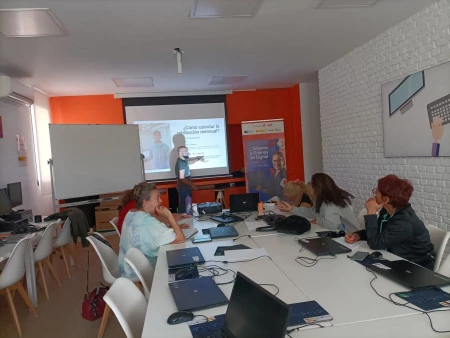 Uzipen realiza unas formaciones grupales sobre convenios colectivos e interpretación de nóminas