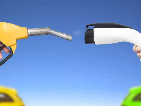 Los coches eléctricos ya compiten con el diésel en precio, y Stellantis acelera el cambio 