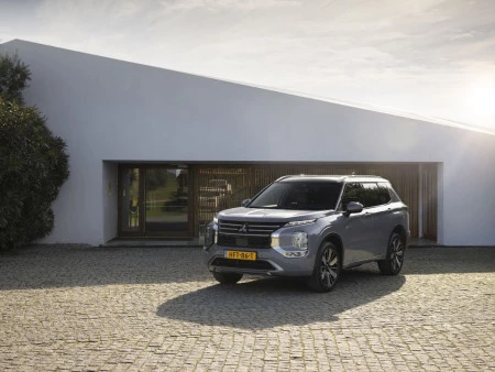 Mitsubishi Outlander PHEV: Innovación, diseño y sostenibilidad para tu estilo de vida