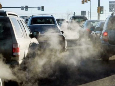 Barcelona restringirá el tráfico a los vehículos contaminantes