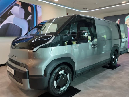 Kia PV5 Cargo: la nueva furgoneta eléctrica comercial que revoluciona la movilidad profesional