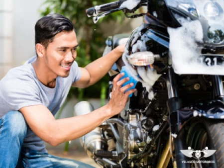 Cómo limpiar tu moto después de las vacaciones