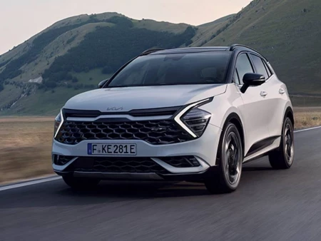 KIA SPORTAGE: 10 OPCIONES SOSTENIBLES PHEV, HEV Y MHEV –GASOLINA Y DIÉSEL- MANUALES Y AUTOMÁTICOS, 4X2 Y 4X4