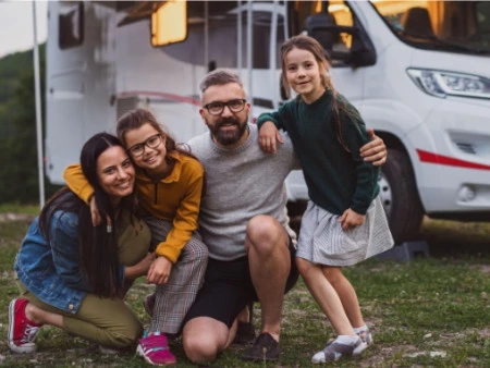 Viajar con niños en autocaravana: consejos para entretenimiento, seguridad y comodidad